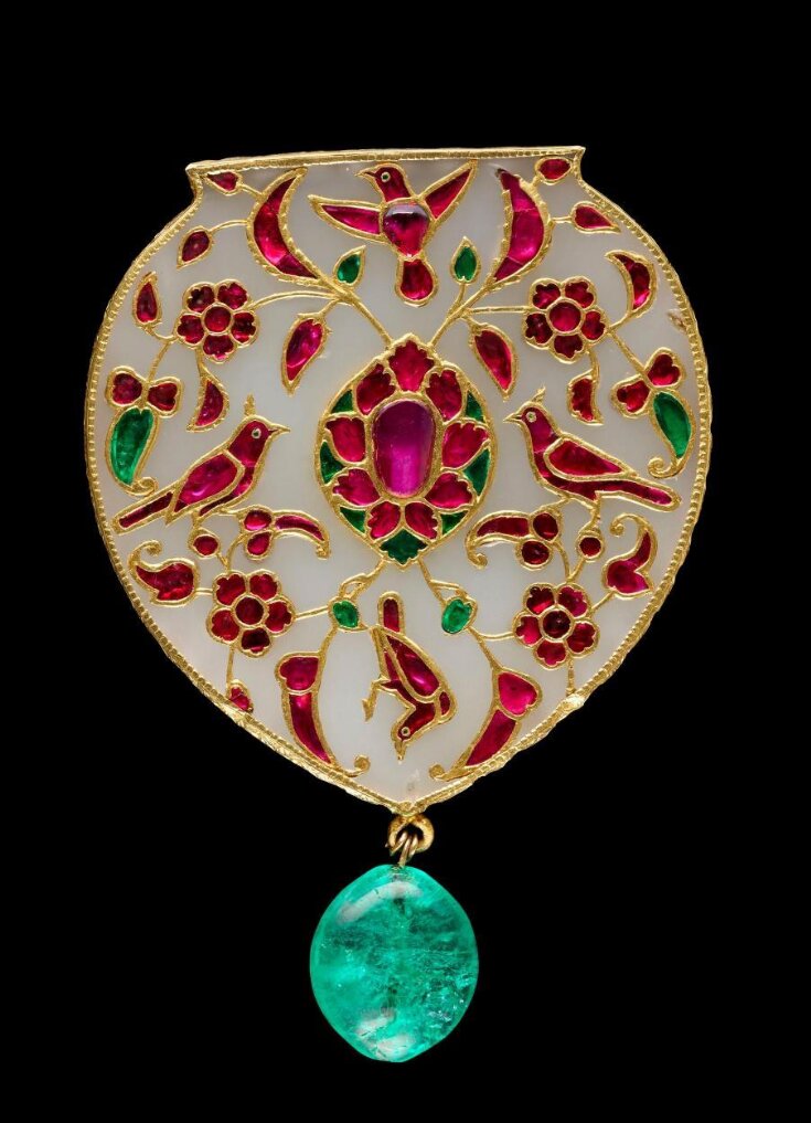 Pendant top image