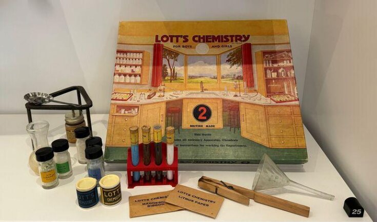 Lott's Chemistry Set No. 2  top image