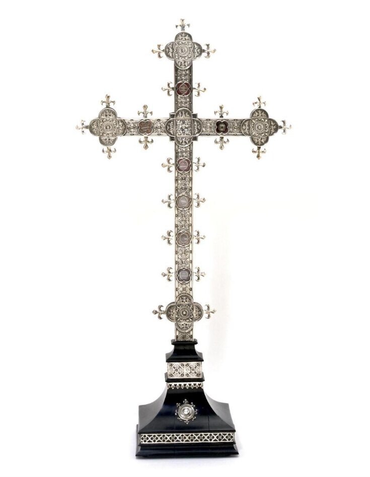 Processional Cross top image