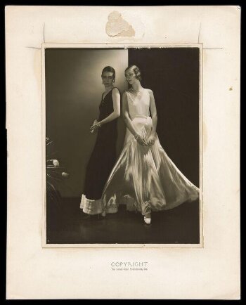 Evening Dresses for Vogue | Steichen, Edward | V&A Explore The Collections Evening Dresses for Vogue | Steichen, Edward | V&A Explore The Collections
