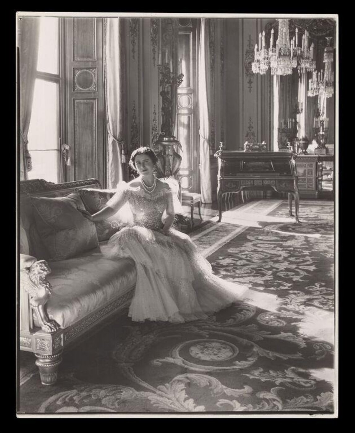 Beaton, Cecil (Sir), H.M. Queen Elizabeth