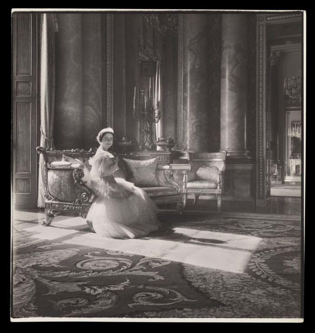 Beaton, Cecil (Sir), H.M. Queen Elizabeth