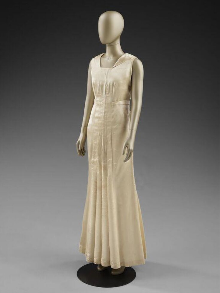 【ヱヴァクリ展×PARCO】『Vespa＆5号機』ver.ファスナーアクセサリー Evening Dress | Schiaparelli, Elsa | V&A Explore The Collections