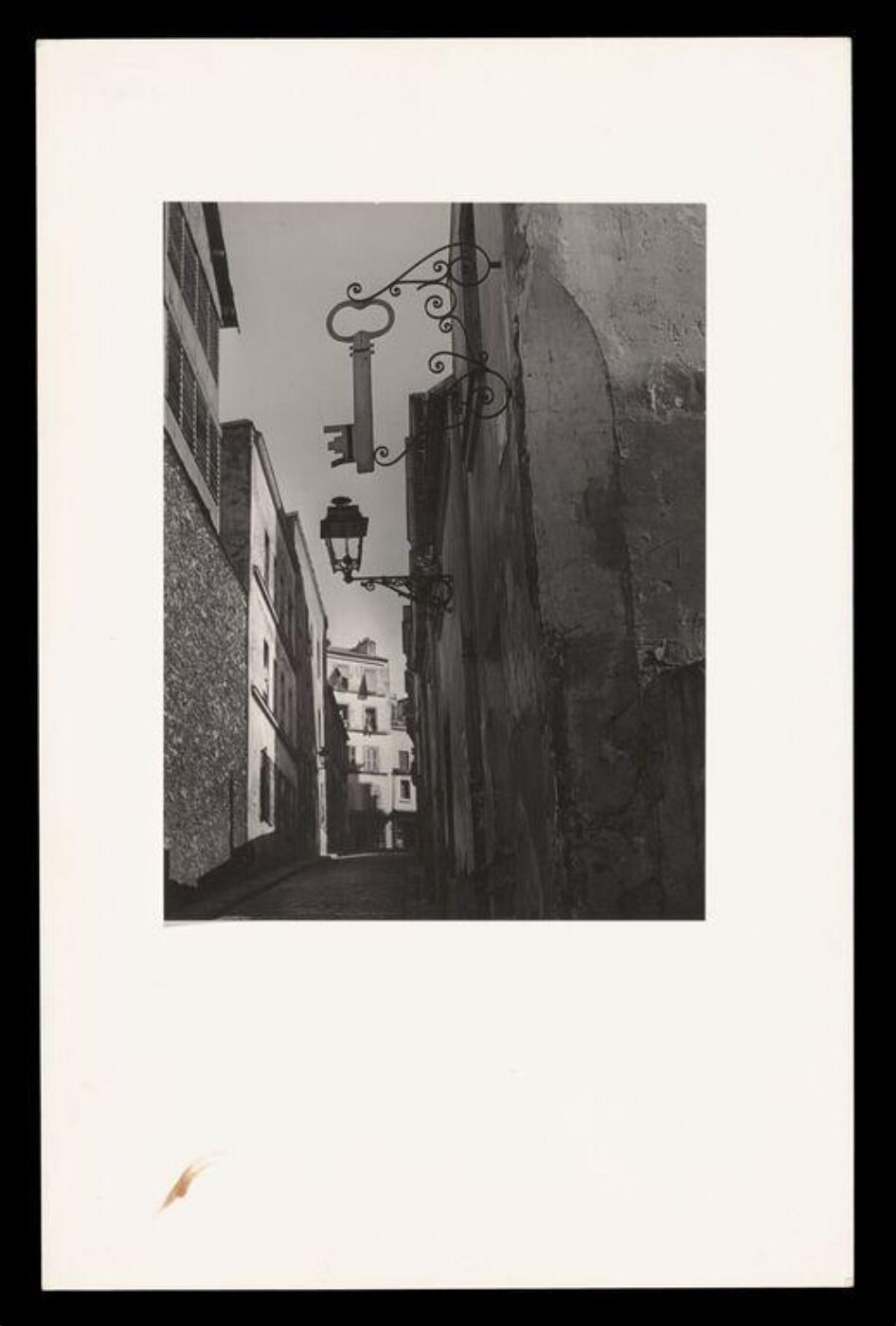Brassai, Petite rue Parisienne, en XX eme