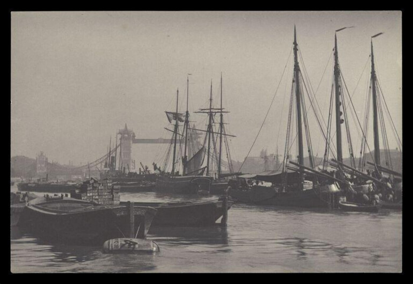 Gale, Lt. Col. Joseph, Barges and Ships on the Thames