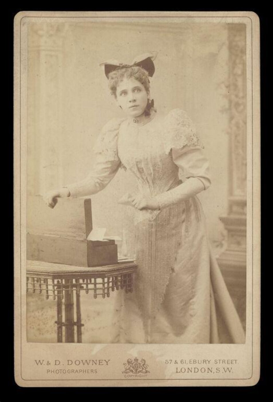 W. & D. Downey, Portrait of Elizabeth Robins in 'Diplomacy'