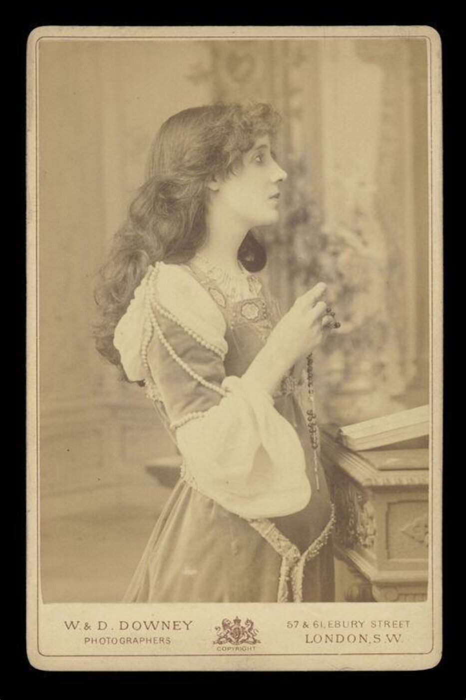 W. & D. Downey, Portrait of Mrs Patrick Campbell as Juliet in profile