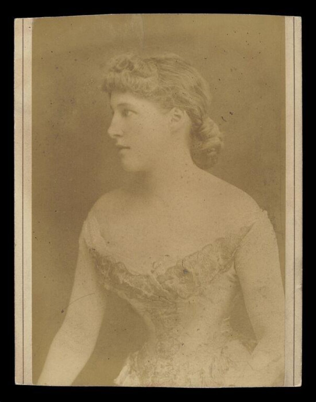 W. & D. Downey, Portrait of Lillie Langtry