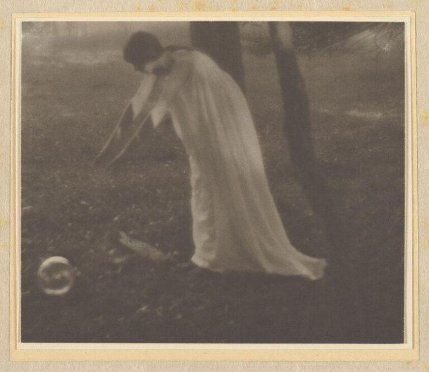 Woman in Landscape with Bubble (ca. 1907-1910) by George Henry Seeley