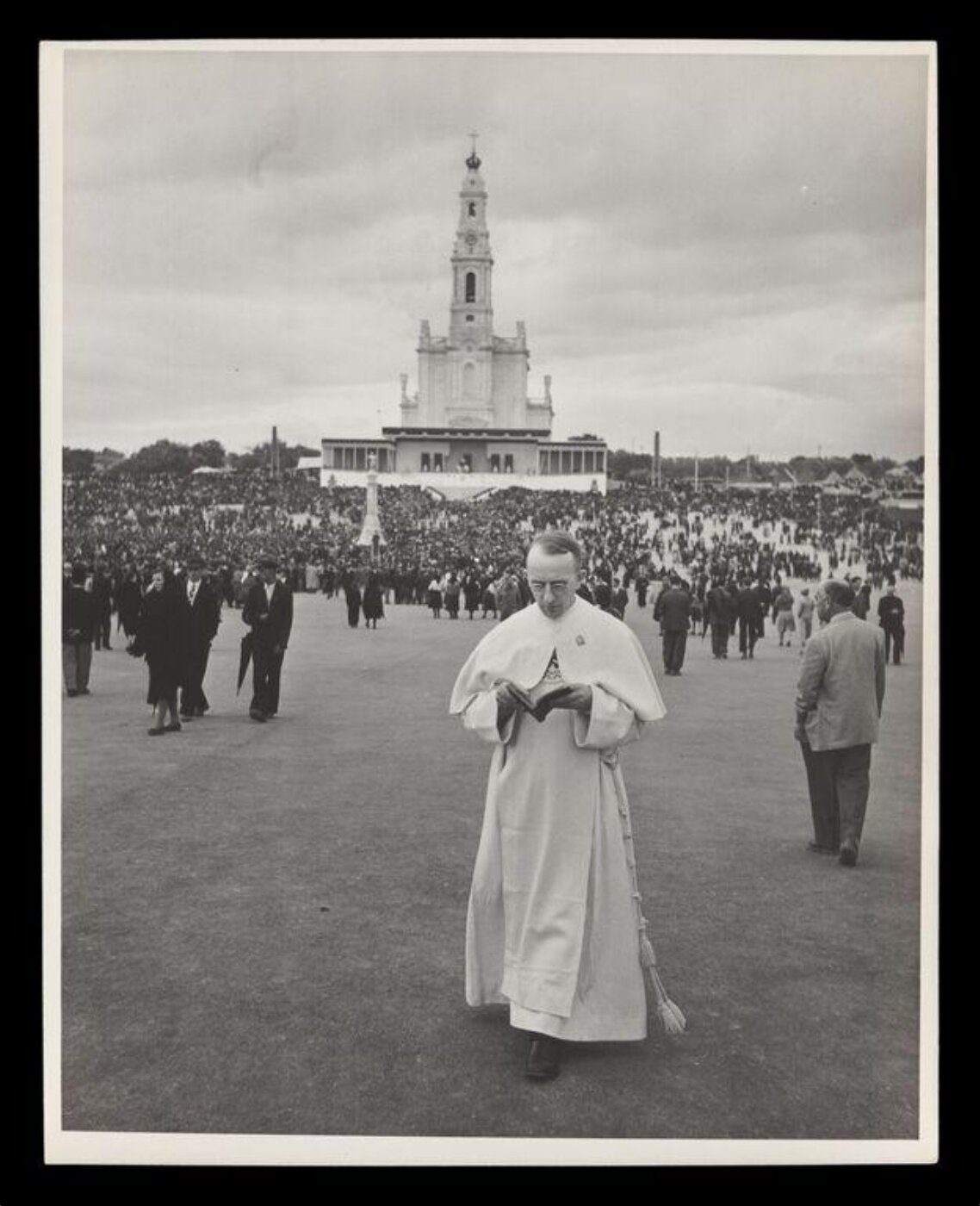 Hardy, Bert, A Million Pilgrims