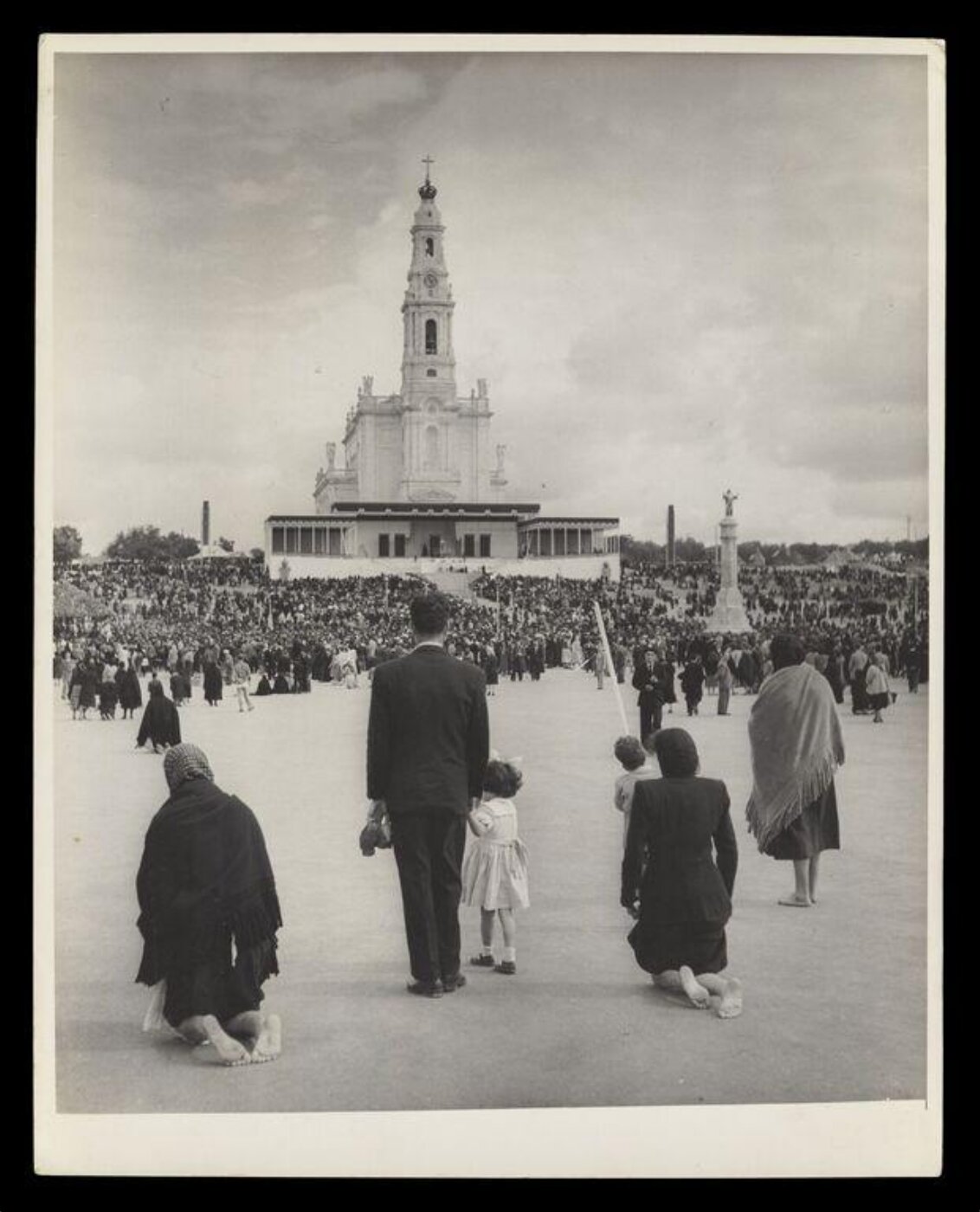 Hardy, Bert, A Million Pilgrims