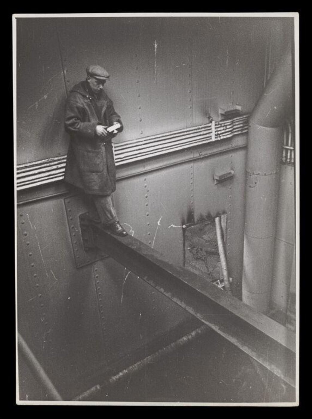 unknown, Bert Hardy