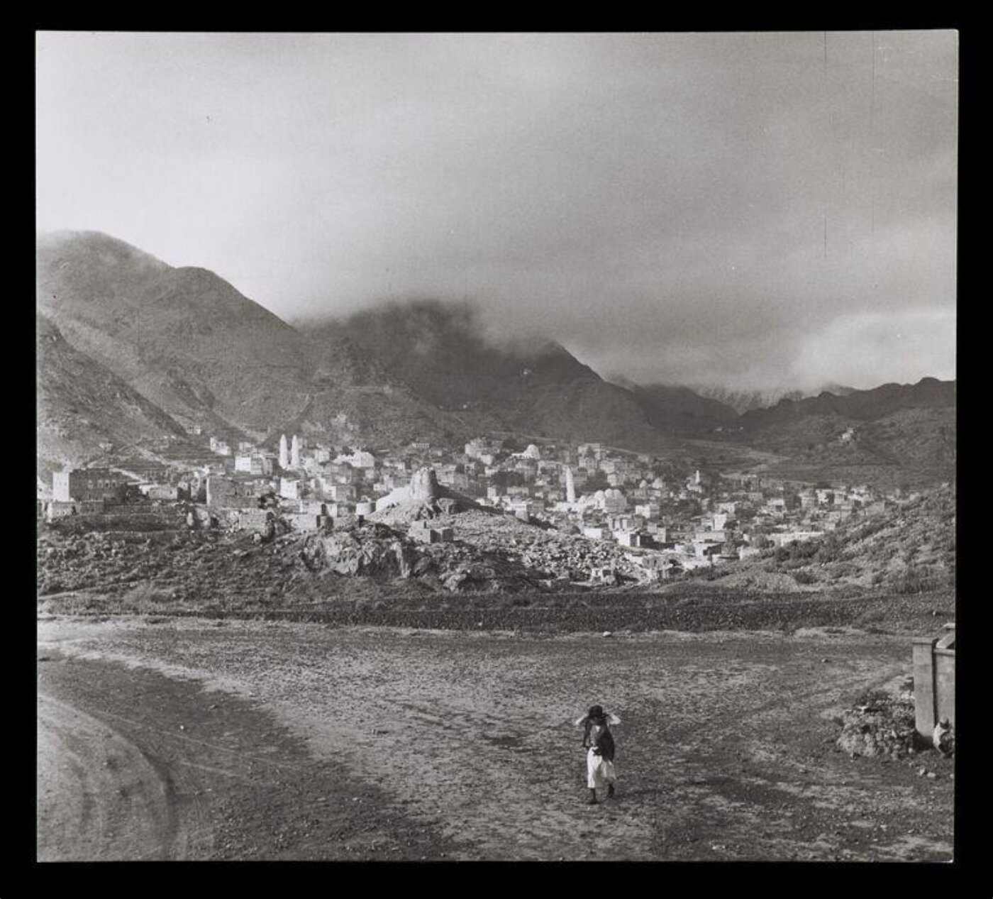 Hardy, Bert, A window onto the Yemen