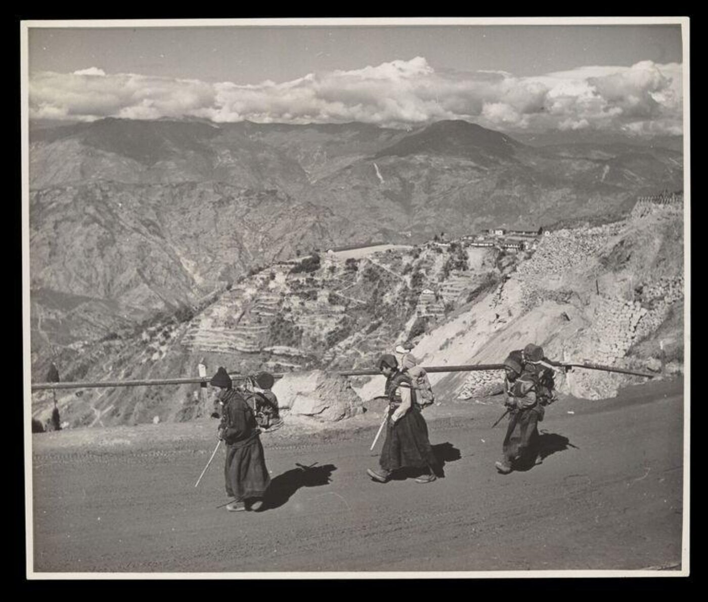 Hardy, Bert, Tibet Dissolves