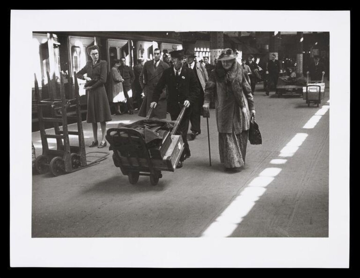 Hardy, Bert, WAR-TIME TERMINUS