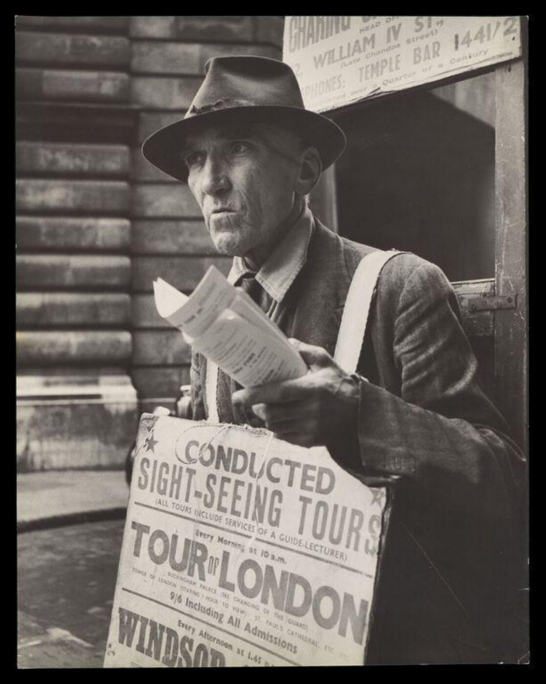 Hardy, Bert, What Makes Piccadilly?
