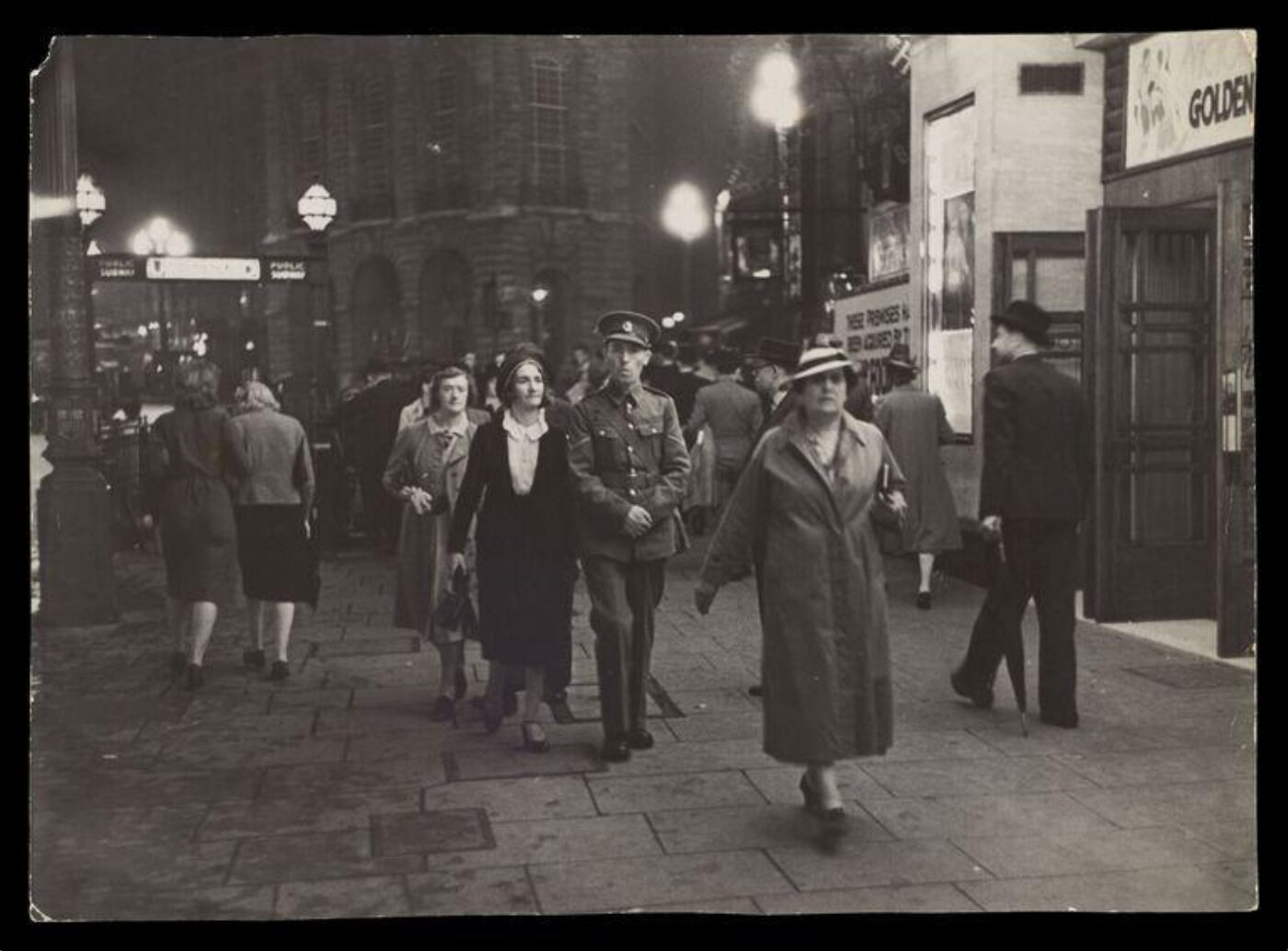 Hardy, Bert, Night scene, London