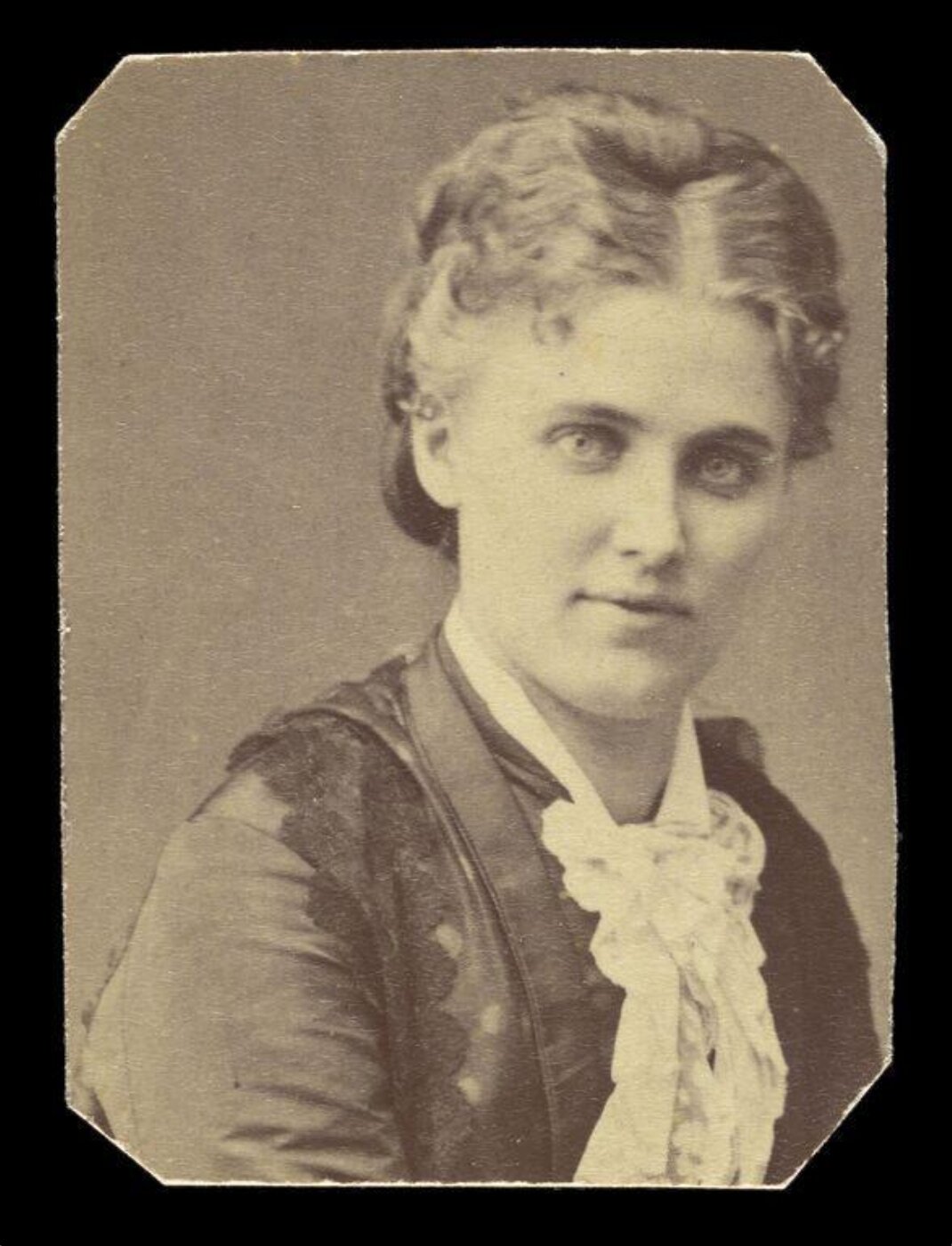 W. & D. Downey, A portrait of a lady