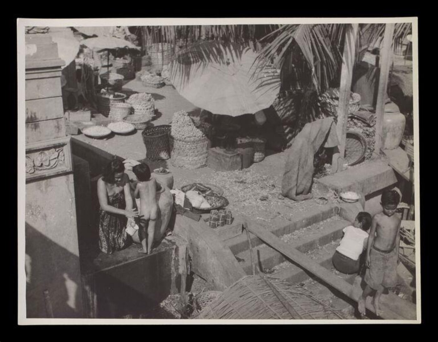 Hardy, Bert, Street Scene
