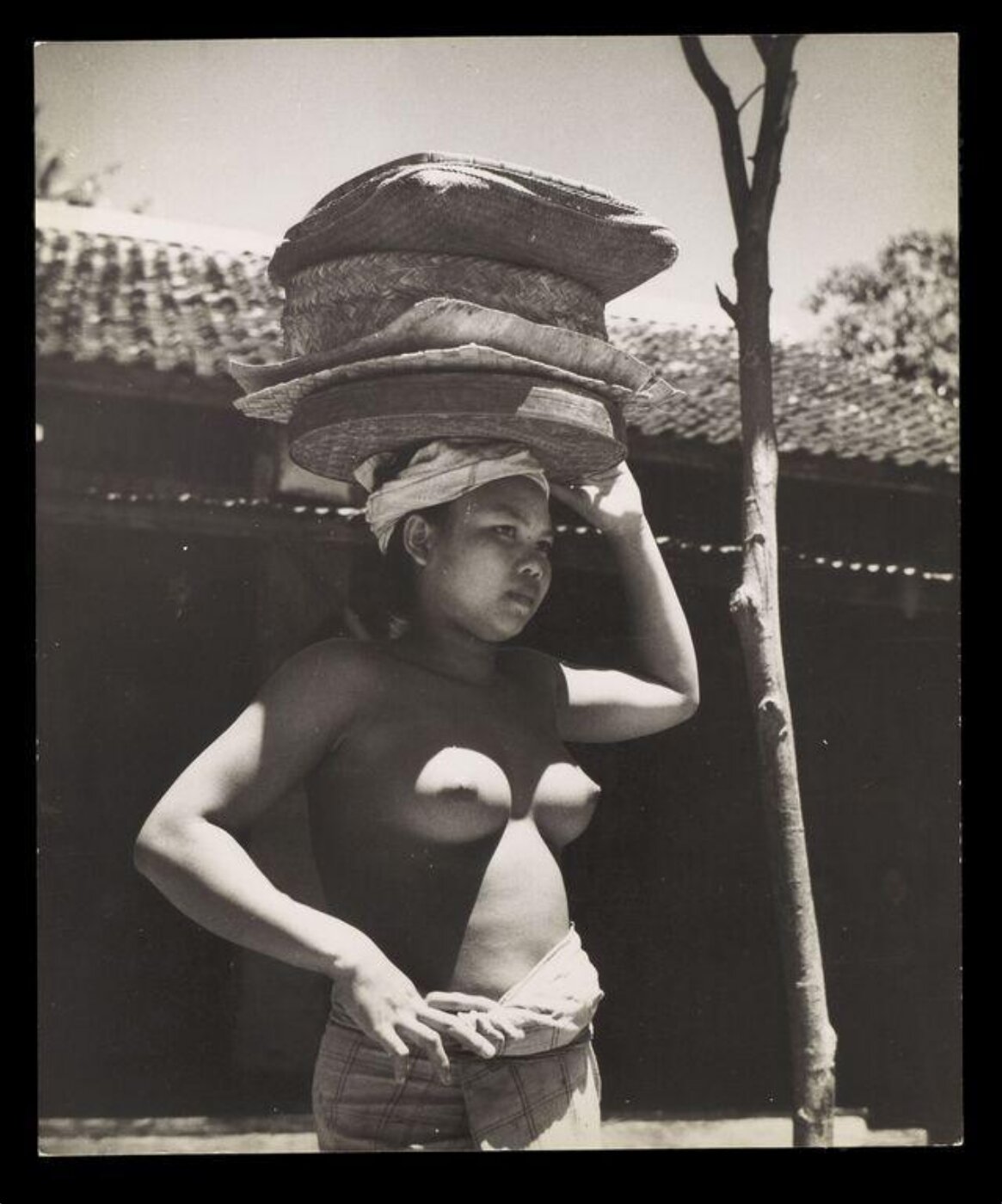 Hardy, Bert, Portraits of women, Bali