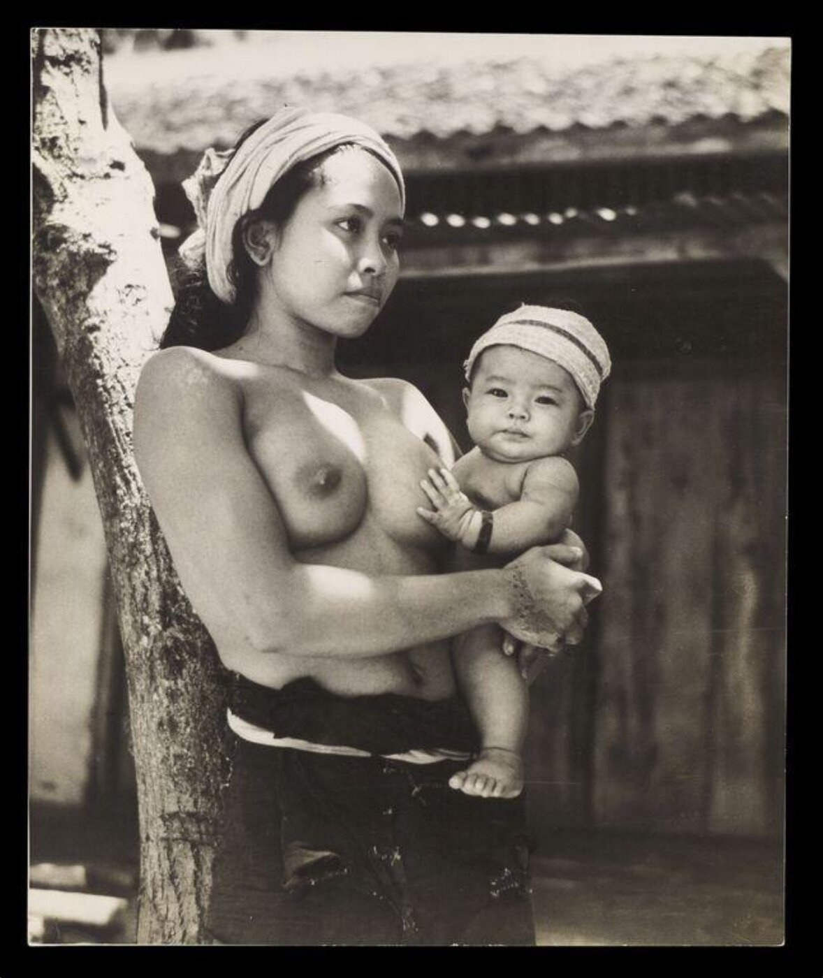 Hardy, Bert, Bath in Bali