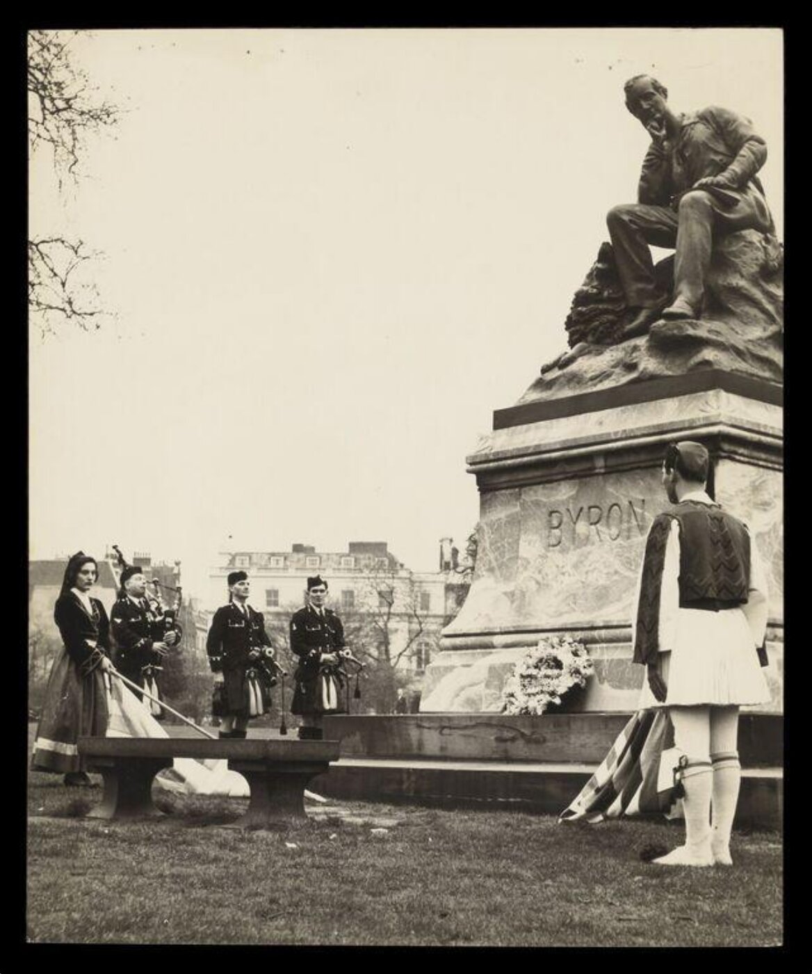 Jarvis, Don, Crowd Around Statue of Lord Byron