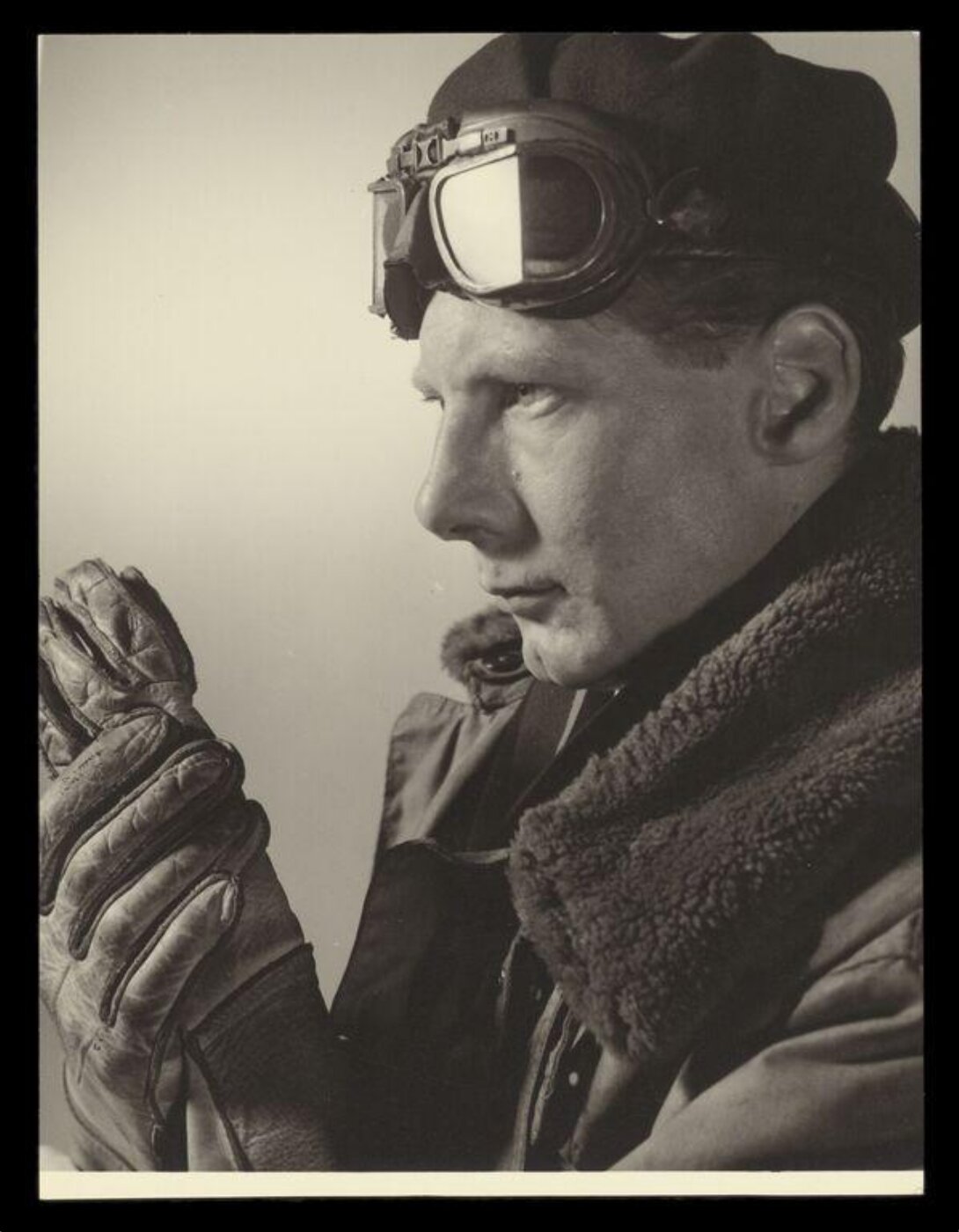 Jarvis, Don, An Example of World War II RAF Pilot Dress